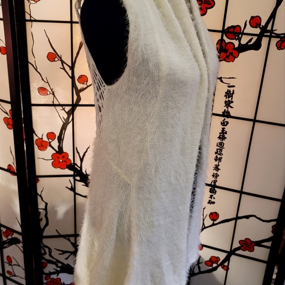 JEANINE PIERRE FUZZY CREAMY LADIES VEST WITH CROCHET BACK/SIZE MEDIUM/ELEGANT - Picture 9 of 13